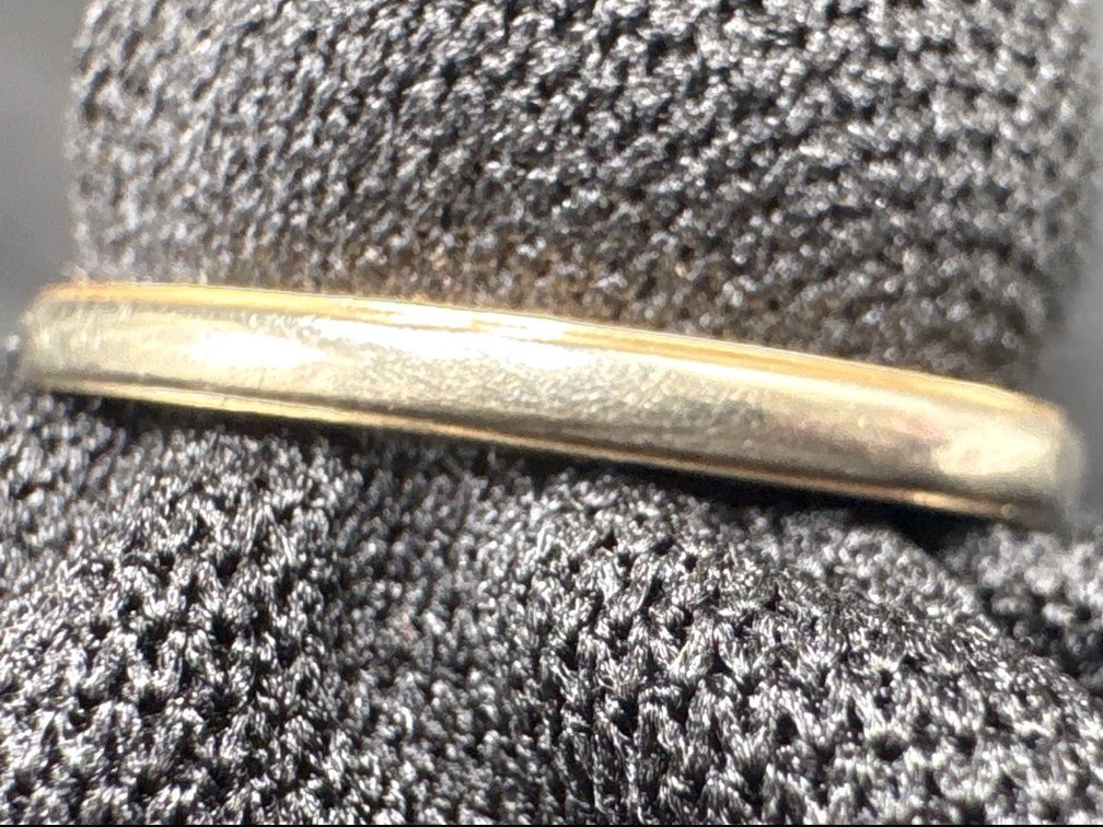 1.70 Gram 14K Gold Wedding Band Size: 5.5
