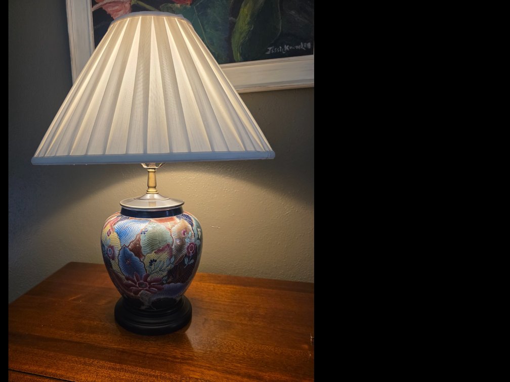 Hand-painted floral and leaf  ginger jar table lamp,