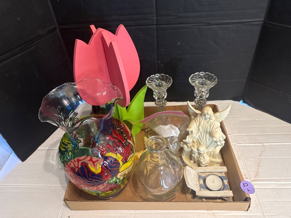 Miscellaneous lot of housewares