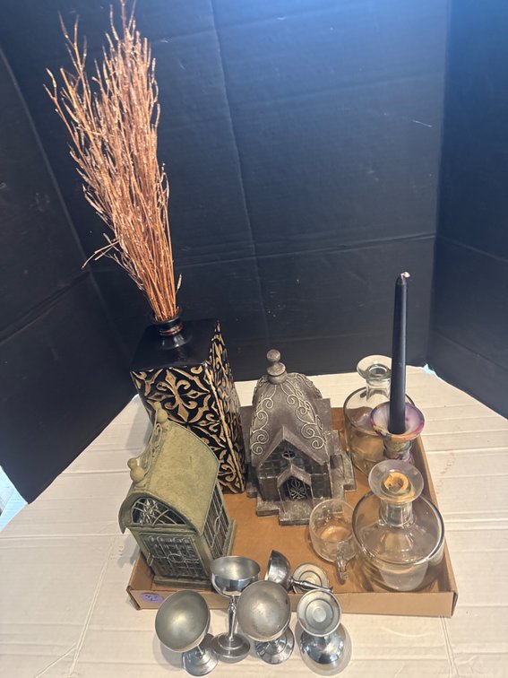 Lot of houseware, including Vase with florals, small churches for villages.