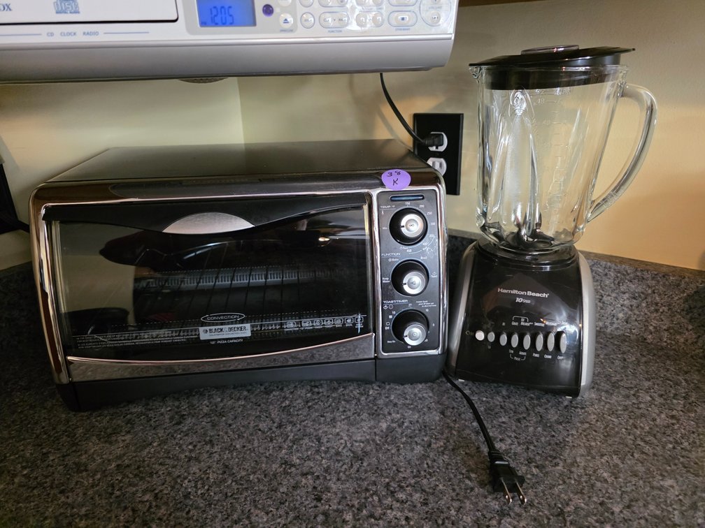 Hamilton  Beach 10 Speed Blender,Black and Decker Convection  Oven