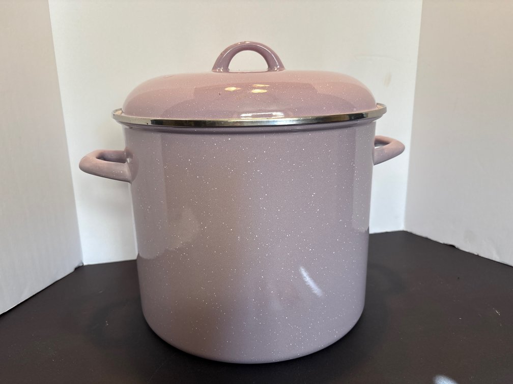 Crofton 12 Quart Porcelain Enamel Stock Pot Lavender Purple Speckled with Lid