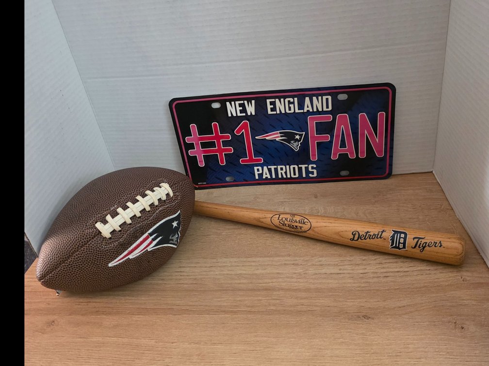 Sports Lot, New England License Plate, Football, Detroit  Lions Bat