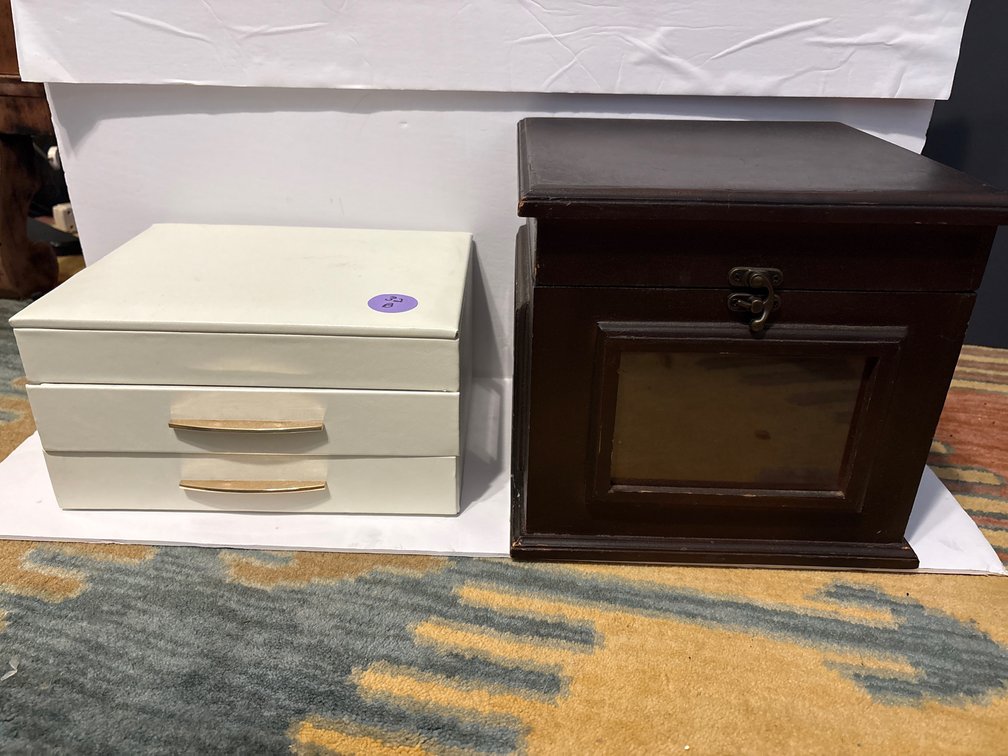 White Faux Leather Jewelry & Dark Wood Keepsake Box