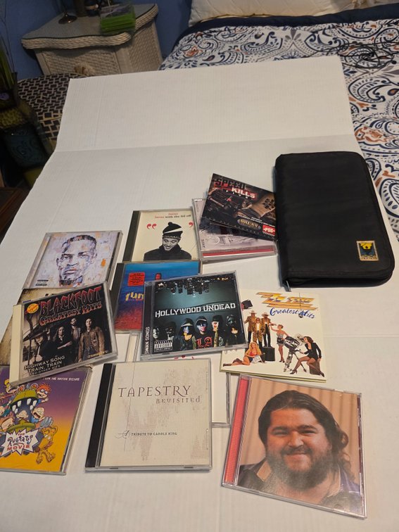 Lot of Cd's ZZ Top, Drake, etc