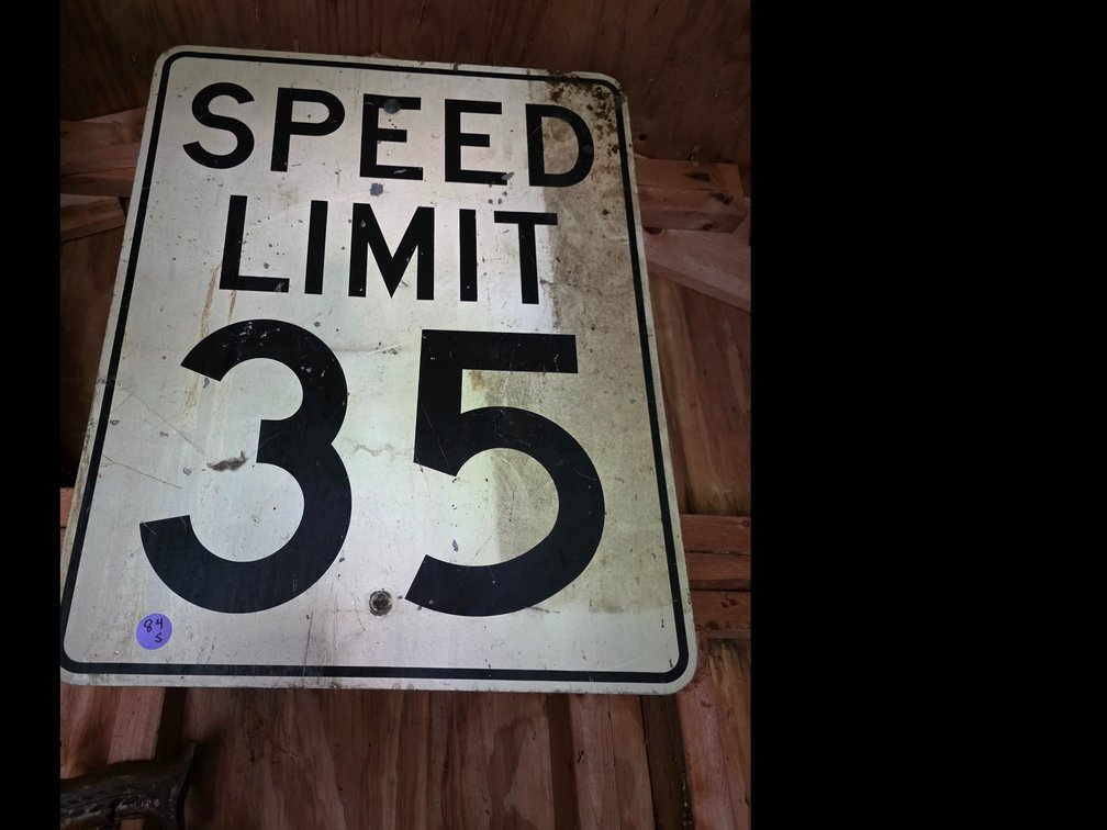 Metal 35 MPH Speed sign