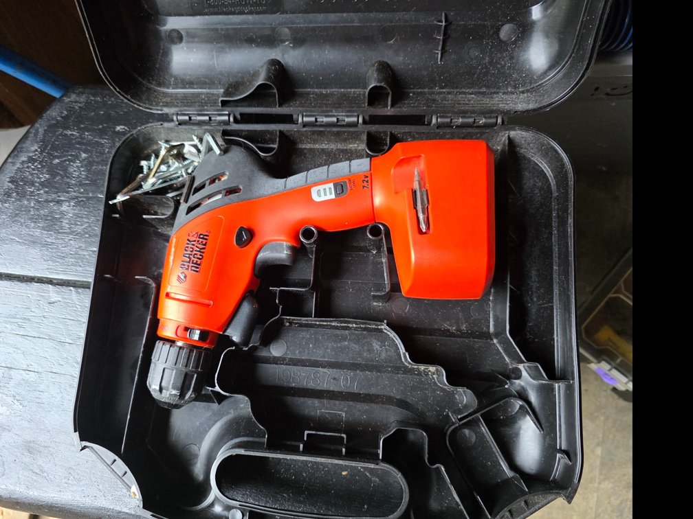 Black & Decker VersaPak VPD850 7.2V 3/8" Cordless Drill/Driver:  Painted Wood Stool