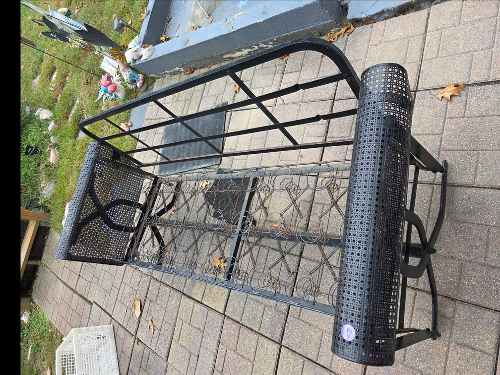 Black Metal Glider