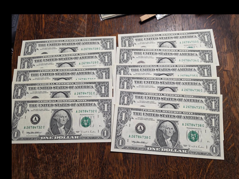 Uncirculated Sequential Series 1995 $1 Federal Reserve Note featuring the green Treasury seal and the signatures of Mary Ellen Withrow (Treasurer) and Robert E. Rubin
