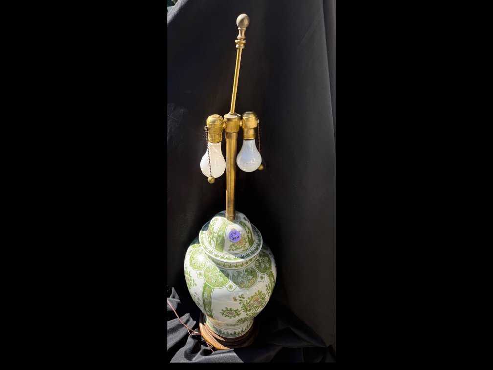 Asian Chinoiserie-style table lamp hand-painted porcelain ginger jar/urn base.