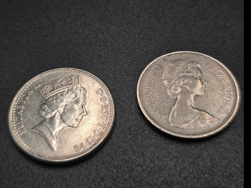 1992 Great Britain 10 Pence Coin: Great Britain 10 New Pence
