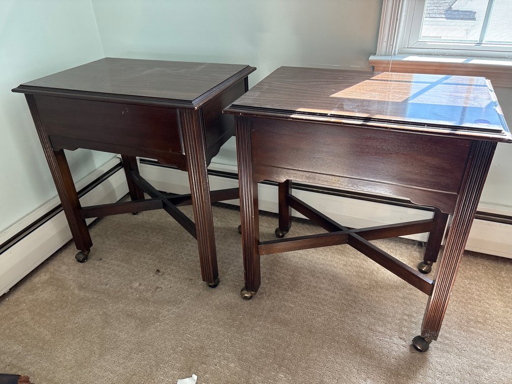 End Tables – Fluted Legs On Casters (x2)
