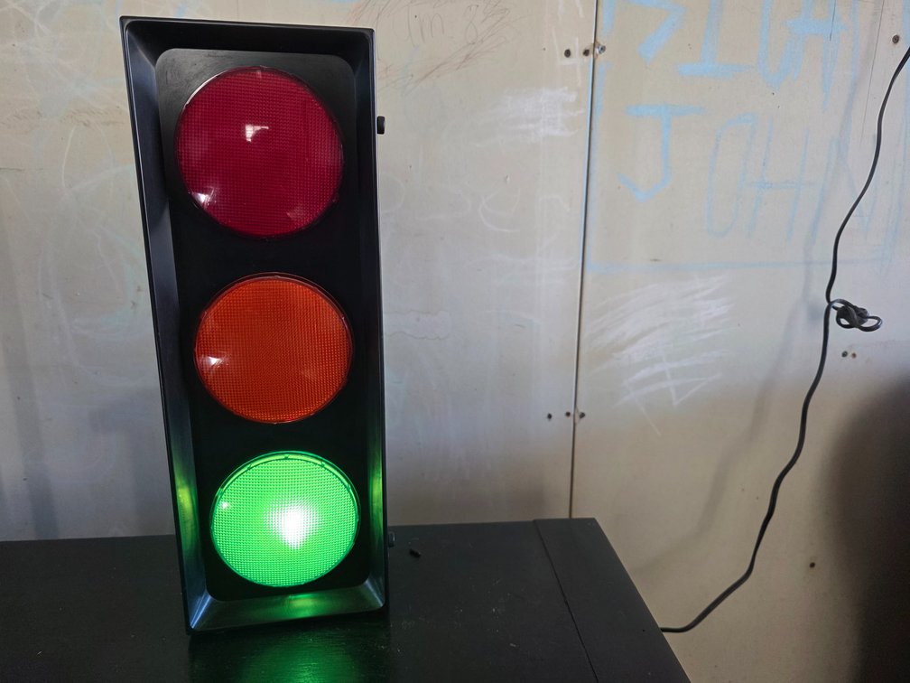 Working decorative novelty stoplight  Lite  Model 49007