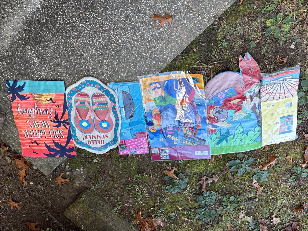 Summer Yard Flags- Flip-Flops, Beach Gnomes & Tropical Flags