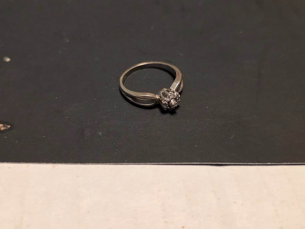 10K Gold  Ring with stones