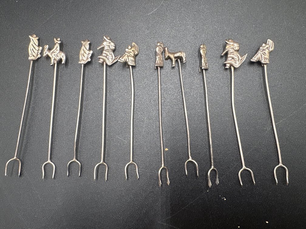 .425 Troy Ounces Sterling Silver Hors D’oeuvre Cocktail Picks