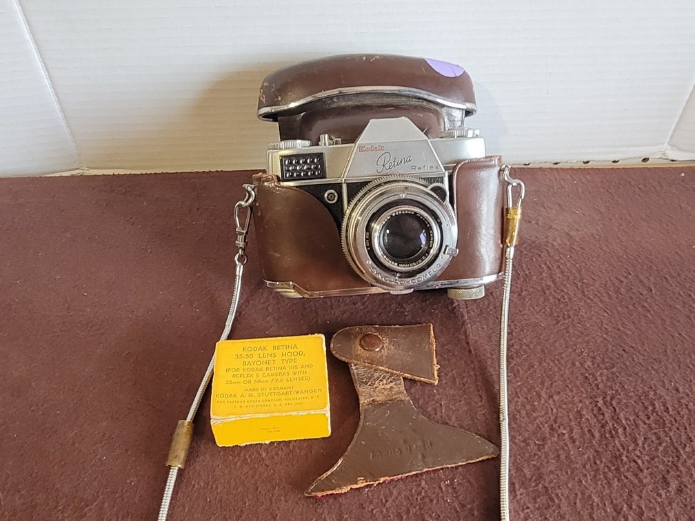 Kodak Retina Reflex Camera w/50mm f2.8 Lens and Case