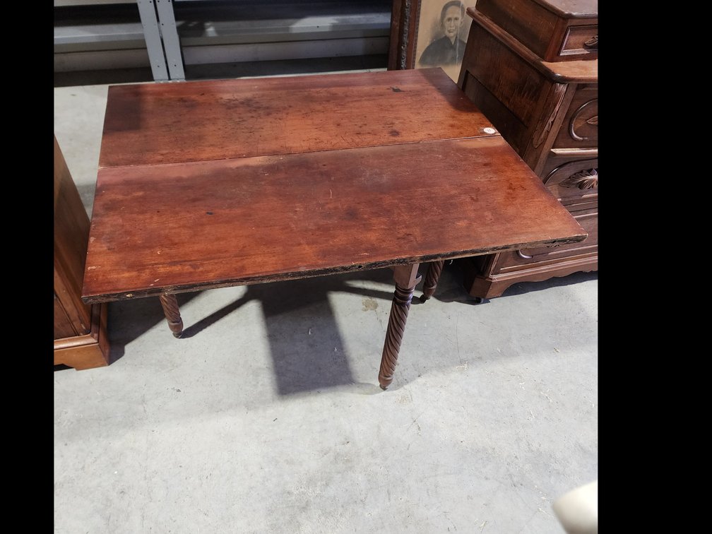 Antique  Maghony  Drop Leaf Table p