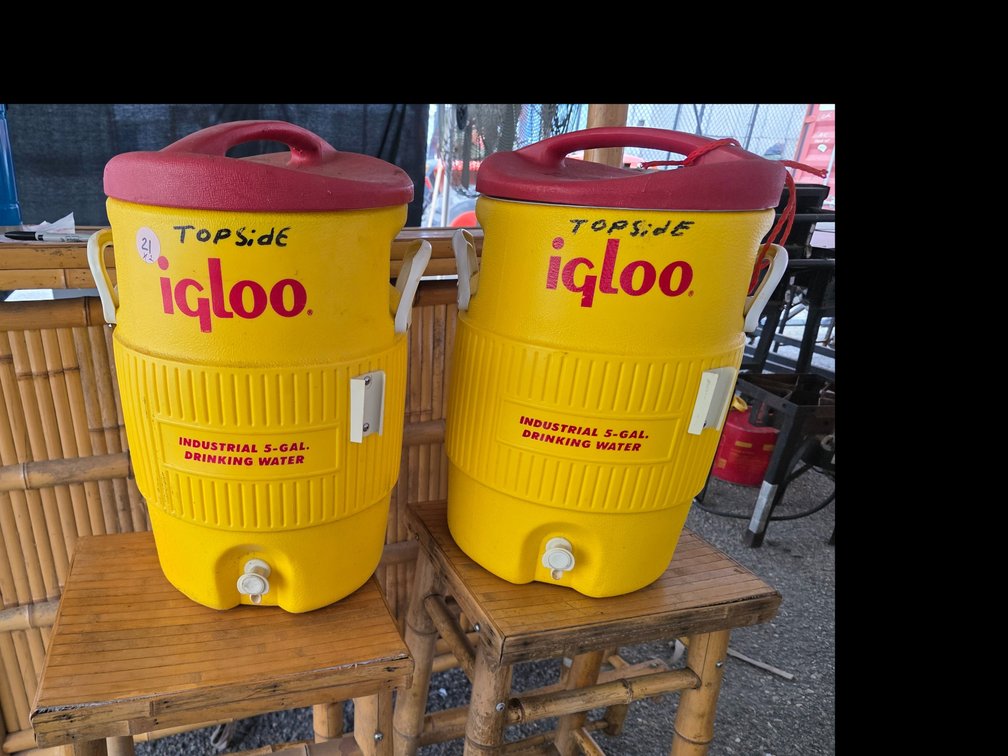 Igloo 5 Gallon water Jugs