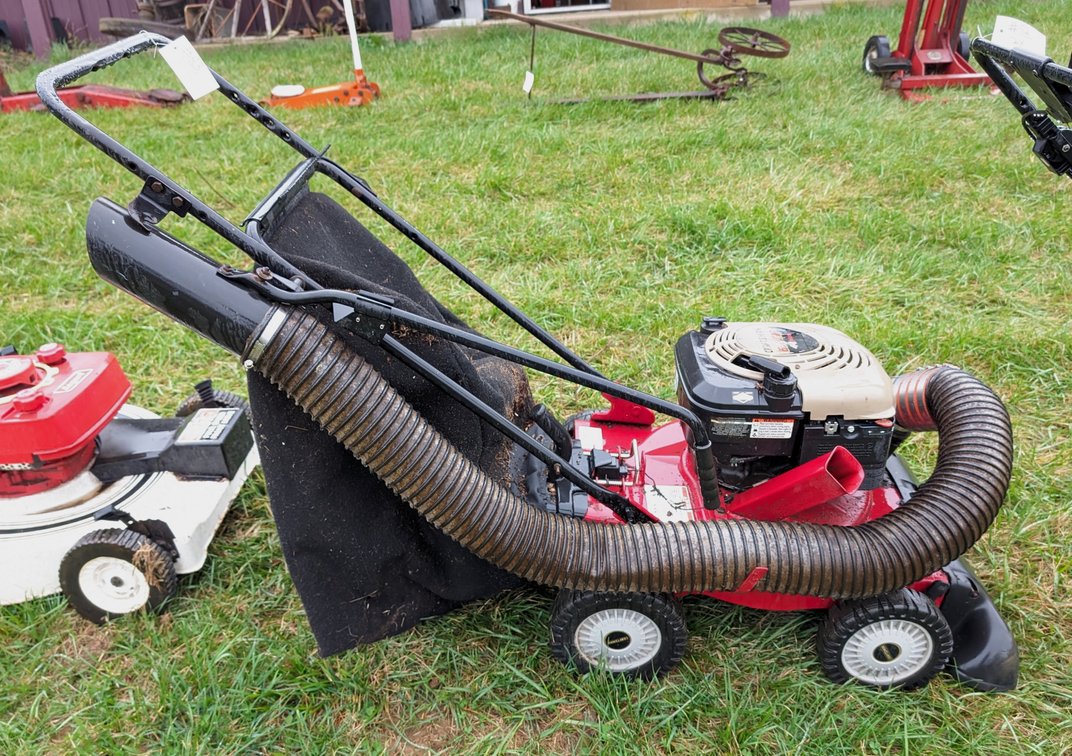 Craftsman 4 in 1 Vacuum, Shredder, Chipper, Blower