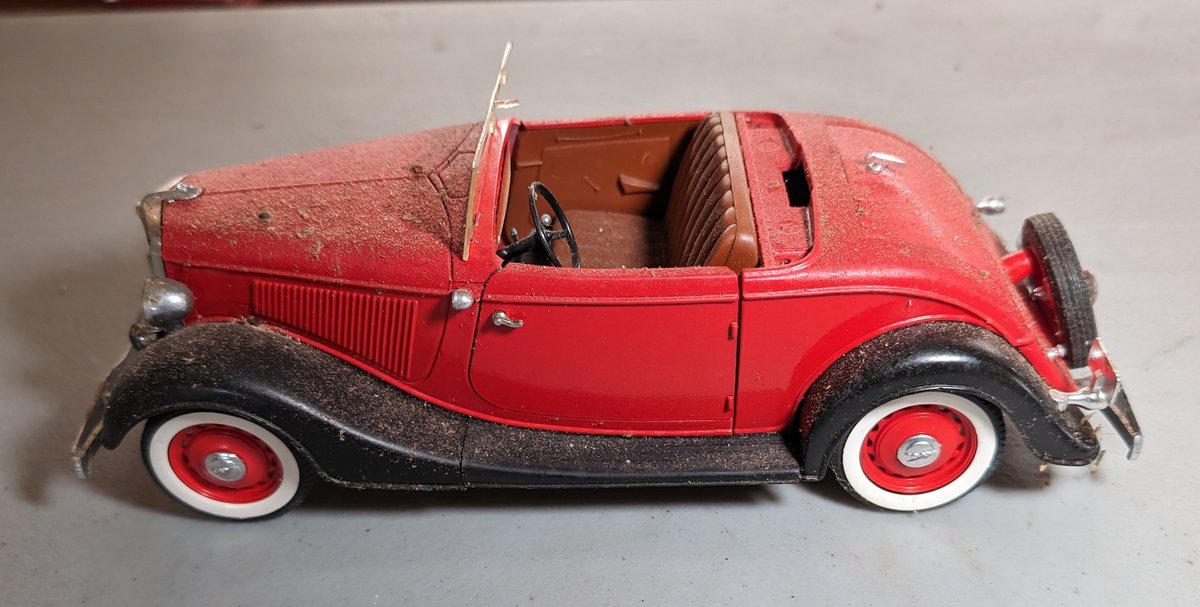 Ford V8 Convertible Model Die Cast Car