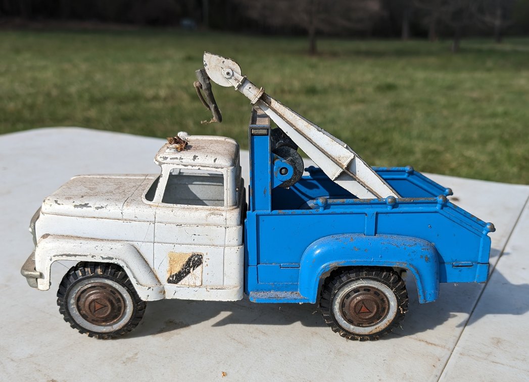 Hubley Die Cast Wrecker Toy Truck