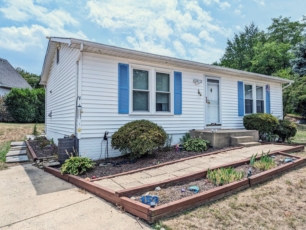 Image for 2 BR/2 BA Home in Oak View Neighborhood of Leesburg, VA--SELLING to the HIGHEST BIDDER!!
