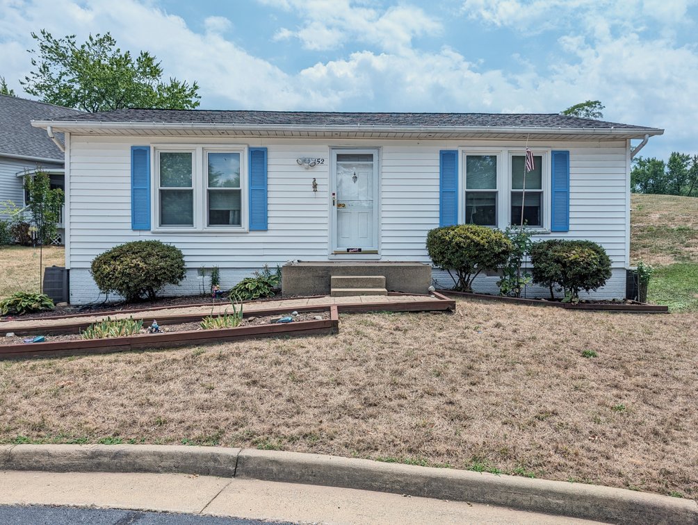 Image for 2 BR/2 BA Home in Oak View Neighborhood of Leesburg, VA--SELLING to the HIGHEST BIDDER!!