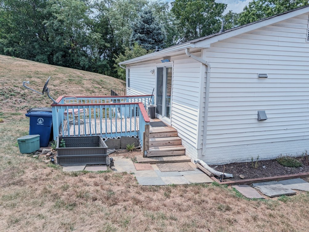 Image for 2 BR/2 BA Home in Oak View Neighborhood of Leesburg, VA--SELLING to the HIGHEST BIDDER!!