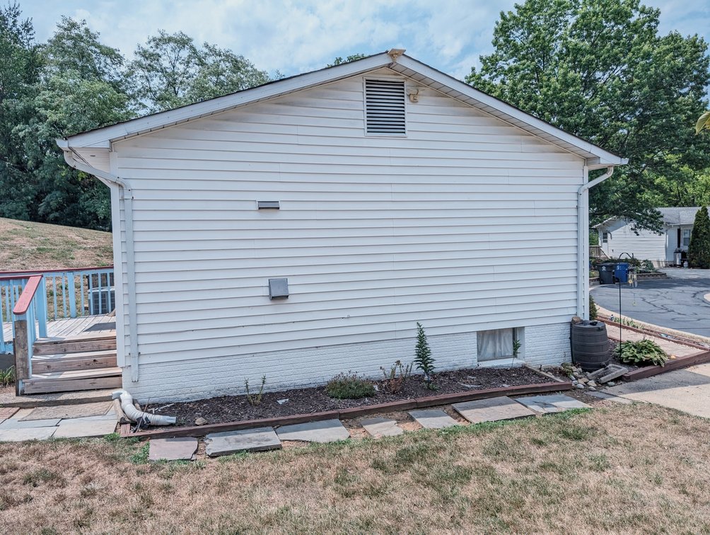 Image for 2 BR/2 BA Home in Oak View Neighborhood of Leesburg, VA--SELLING to the HIGHEST BIDDER!!