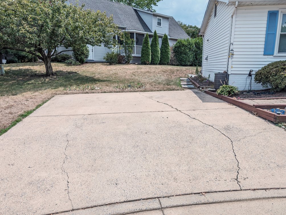 Image for 2 BR/2 BA Home in Oak View Neighborhood of Leesburg, VA--SELLING to the HIGHEST BIDDER!!