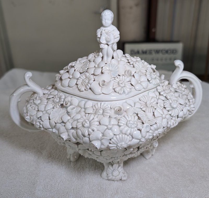Fiora-Bianco Covered Dish, Made in Italy