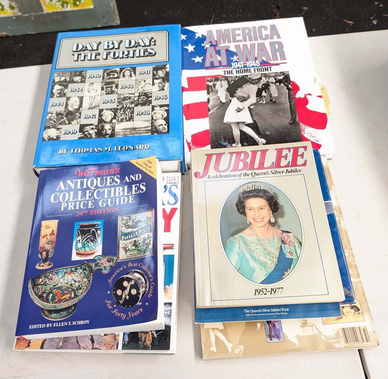 8 Books, Art & History 