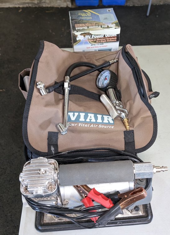 RV Power Outlet, Viair Air Pump w/Bag