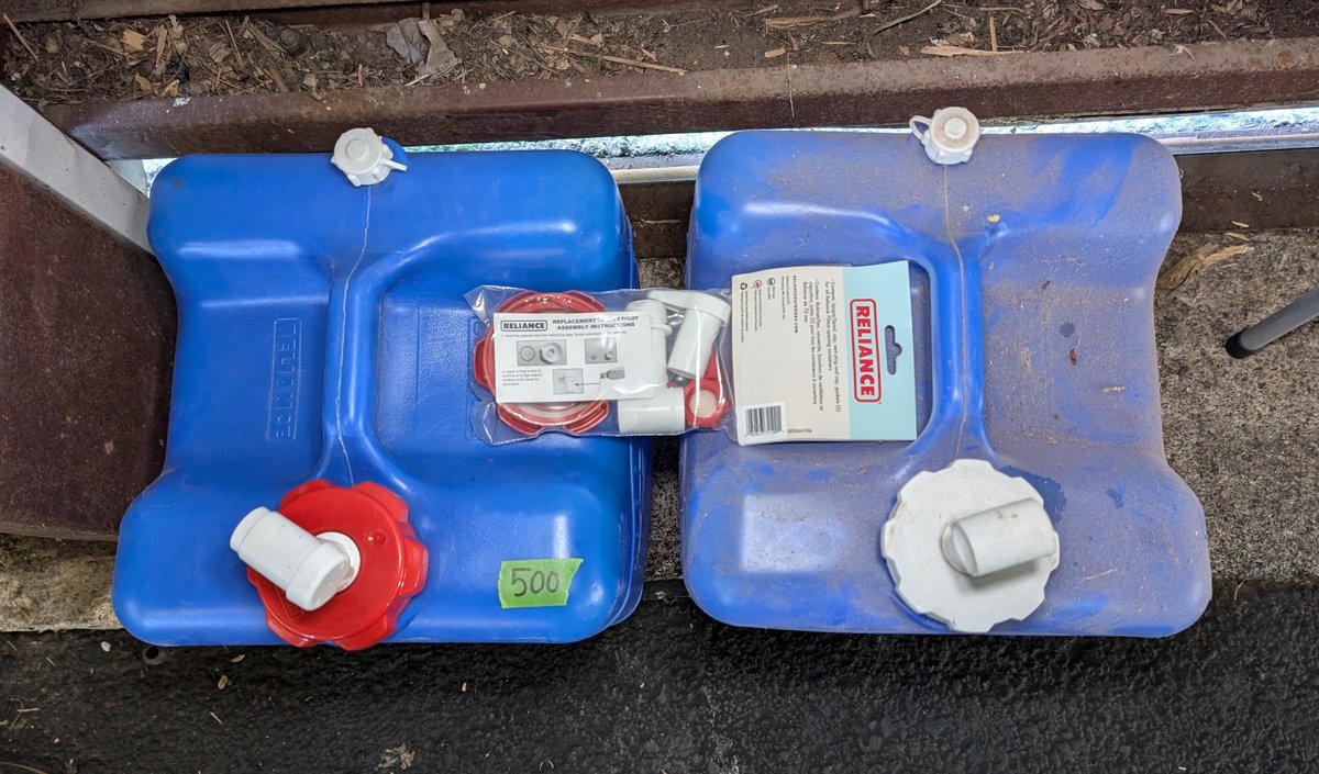 2 Aqua Containers 5 Gallon