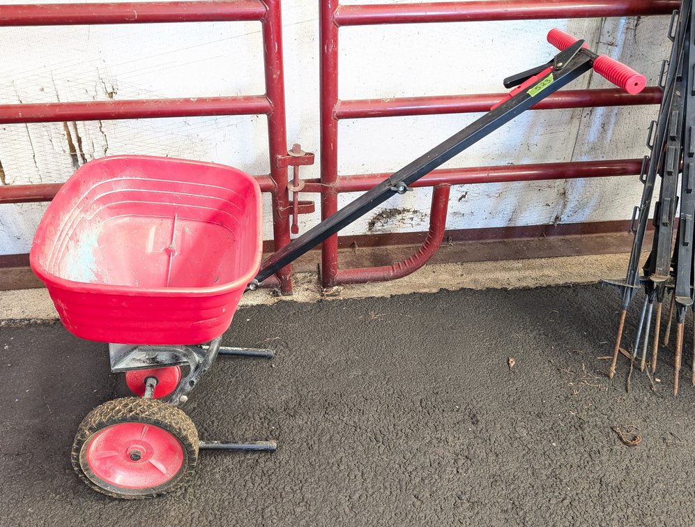 Landscape Pro Lawn Spreader