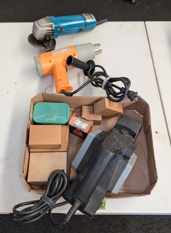 Makita Electric Grinder, Heat Gun, B&D 3 & 1/2" Planer, Screws