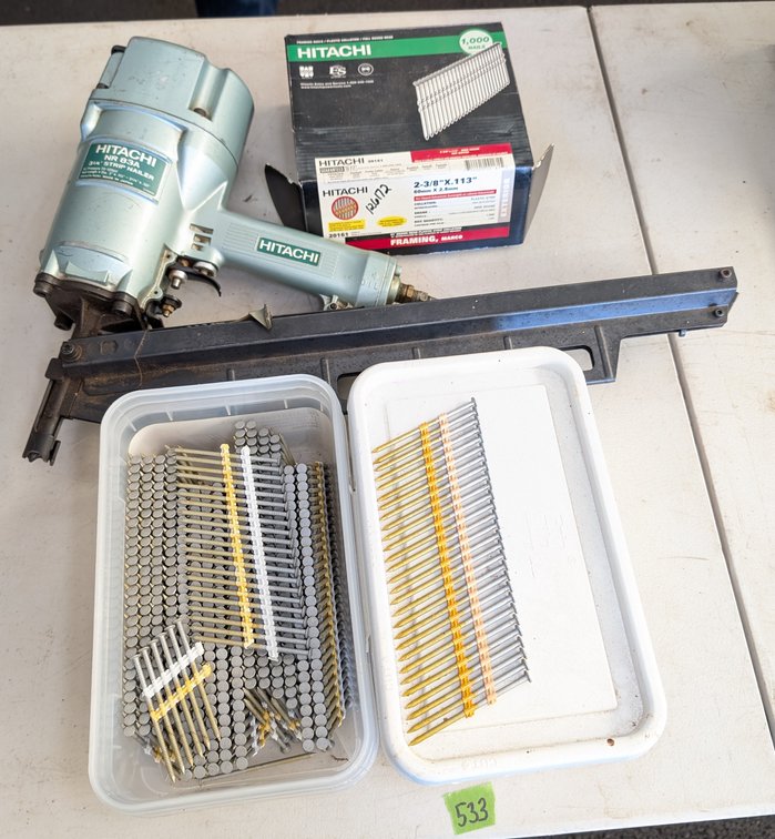 Hitachi Air Strip Nailer, Nails