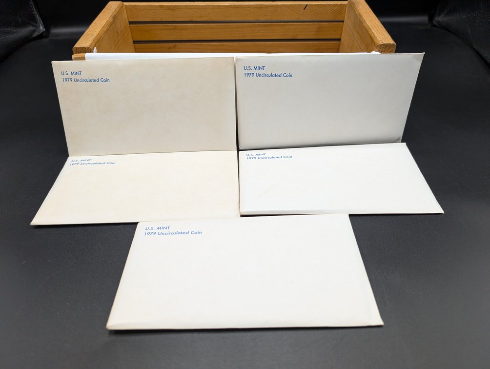 (5) US Mint 1979 Uncirculated Coin Set
