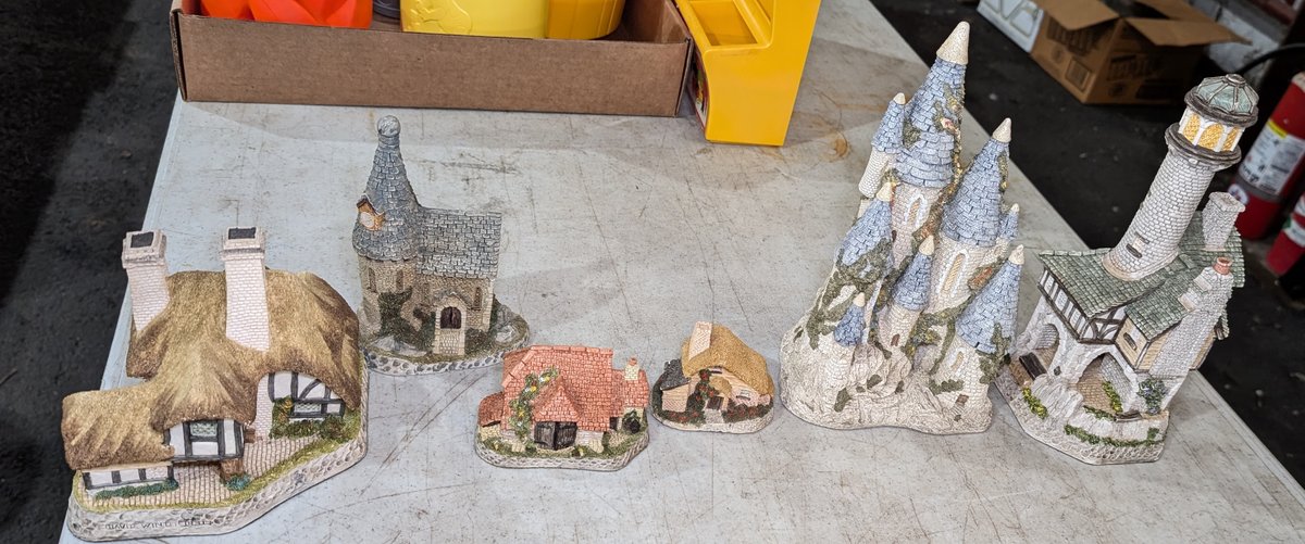 (5) David Winter Houses & Church