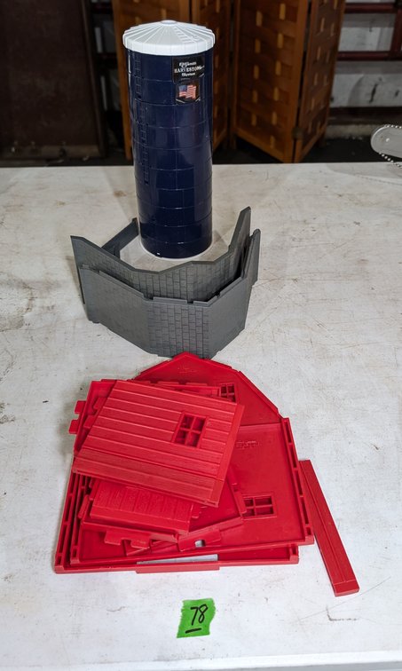 Toy Barn Silo & Siding Pieces