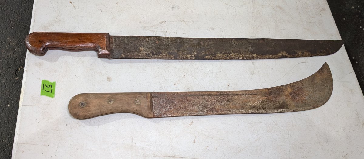 Machete & Straight Knife