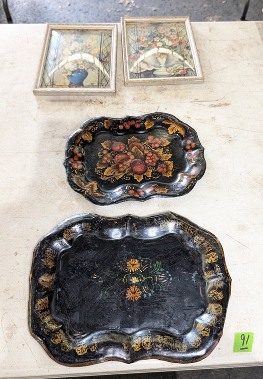 (2) Decorated Tin Trays & (2) Flower Pictures