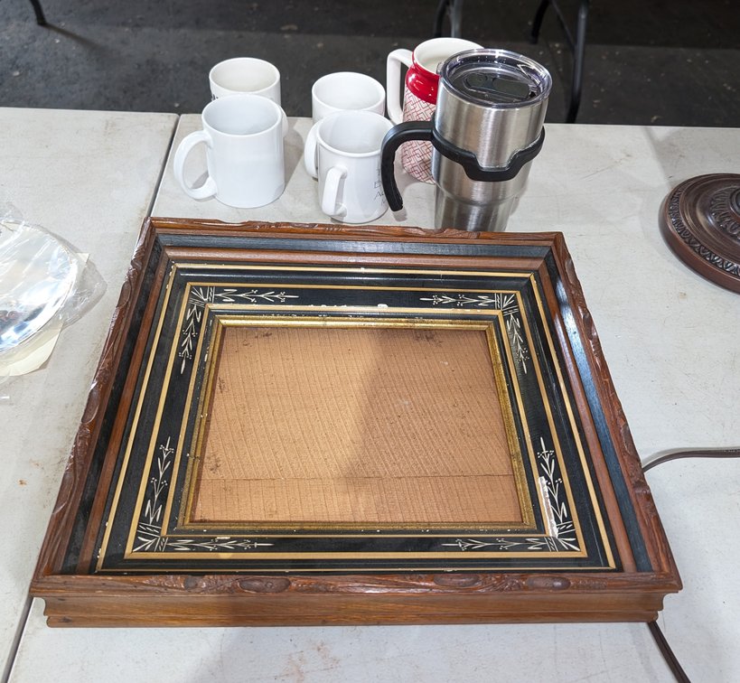 Deep Well Frame & Coffee Mugs