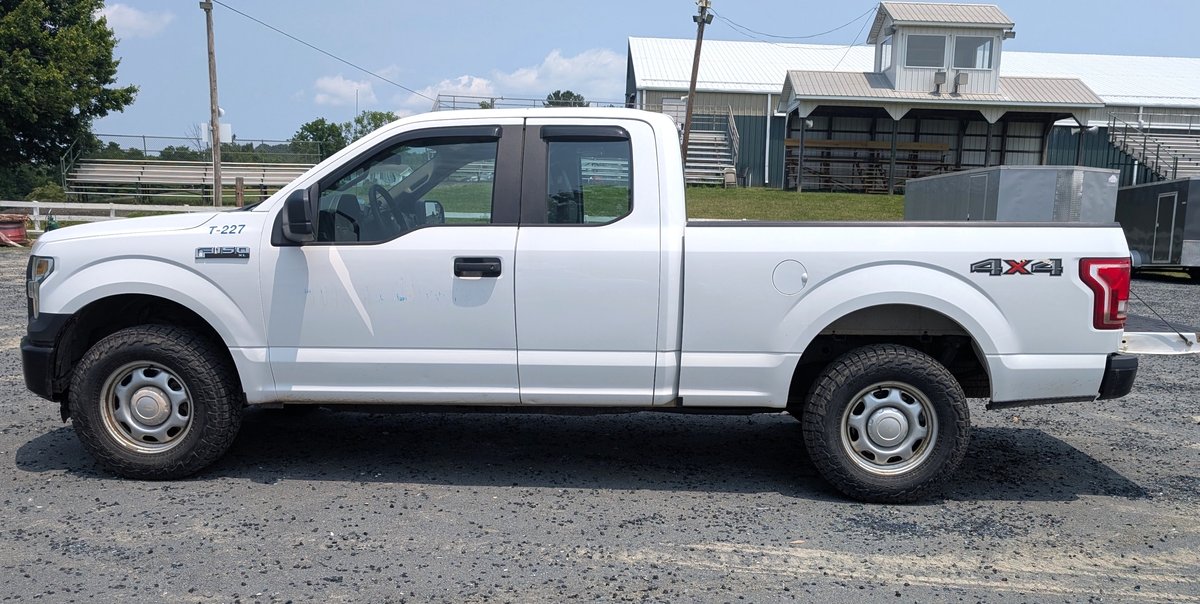 2016 Ford F-150 4WD Pickup Truck (T-227)