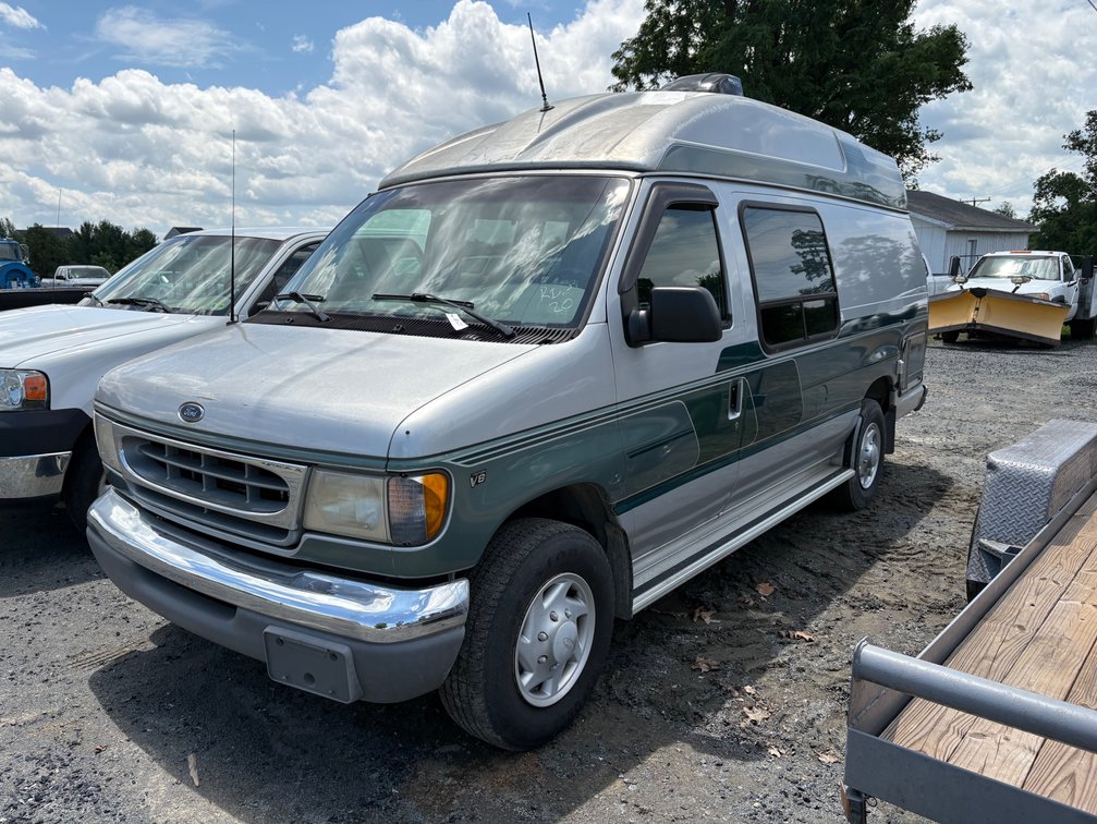2000 Ford Econoline Van