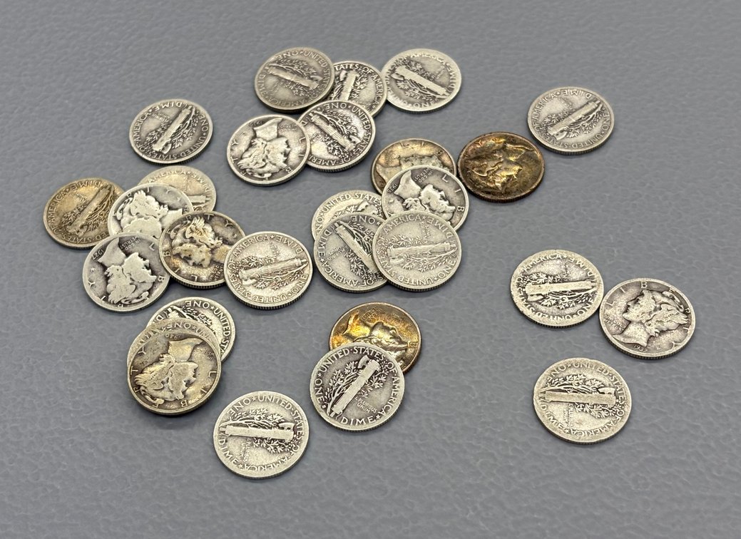 (28) Mercury Dimes 