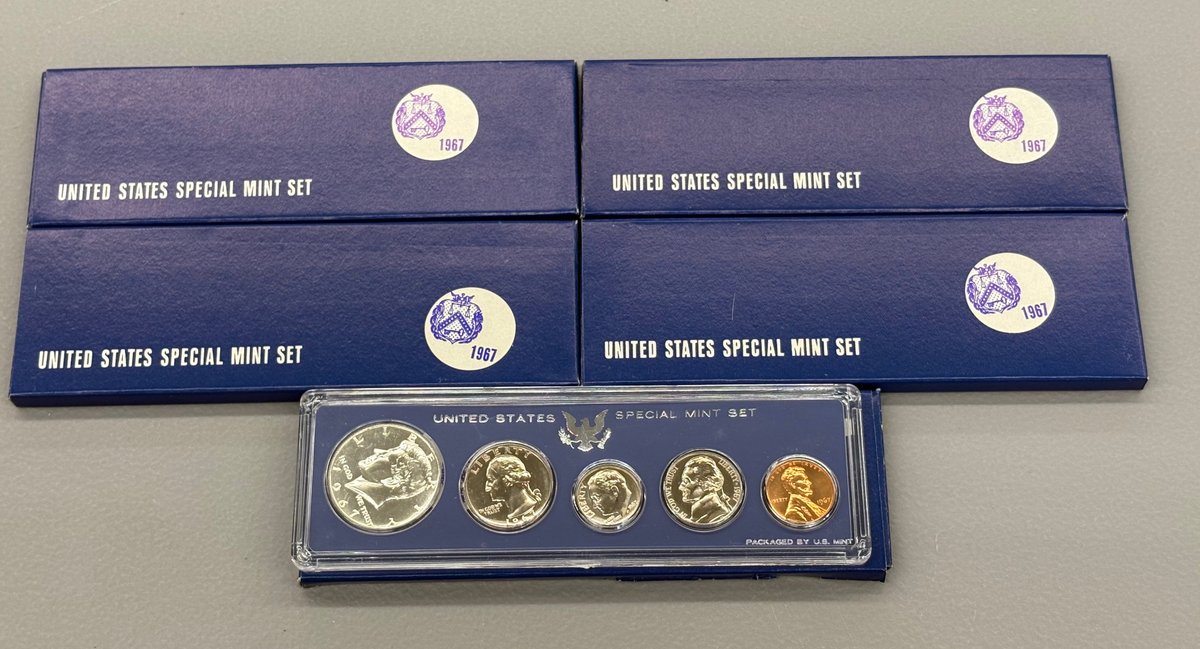 (5) 1967 US Special Mint Sets