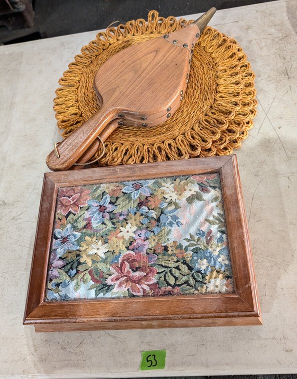 Jewelry Box, Bellow, 3 Placemats