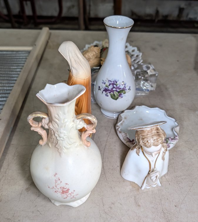 Misc Figurines & Vases